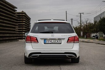 Mercedes-Benz E 300 Hybrid AMG Packet, 150 kW - 5
