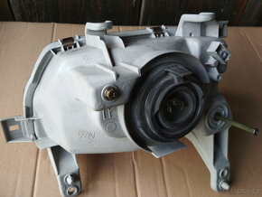 Přední světlo 81110-87B98 na Daihatsu Cuore III - 5