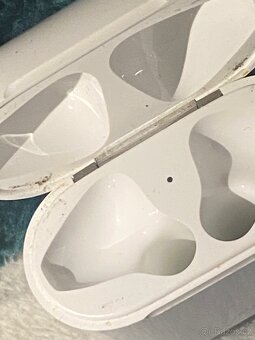 AirPods 2 nabíjecí pouzdro - 5