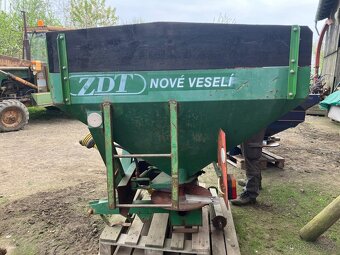 Prodám ZDT Nové Veselí rozmetadlo RM 12 - 5