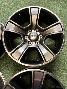 6x139.7 R20 Dodge RAM 1500 - ORIGINÁL Alu - černé - 5