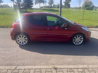 Peugeot 207 1,6 hdi - 5