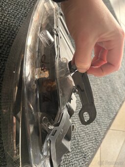 Pravé přední světlo Peugeot 208 originální - 5