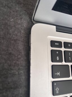 Apple Macbook Air 13 (early 2014) - 5