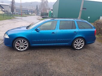 Škoda Octavia RS Combi 2,0 TDI webasto,navi - 5