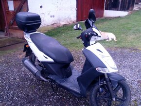 Skútr KYMCO 150 - 5