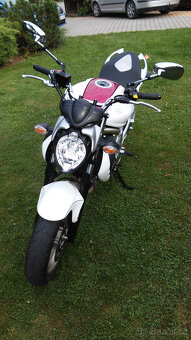 Suzuki SFV 650 Gladius 53kw najeto pouze 13.000km - 5
