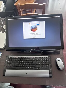 Mac Mini, monitor samsung 24", repro Bose, klávesnice, myš - 5