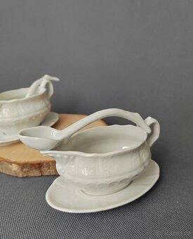 Krásný porcelánový omáčník série White "Rose" Pirken Hamme - 5