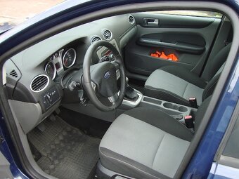 Ford Focus Combi 1.6i 16V 74kw/2011/ČR/klima - 5