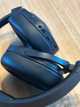 Bezdrátová sluchátka Philips TAH6506, PC 1700,- - 5