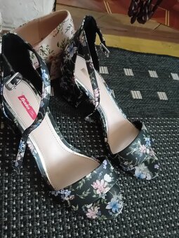 Značková kabelka Valentino - 5