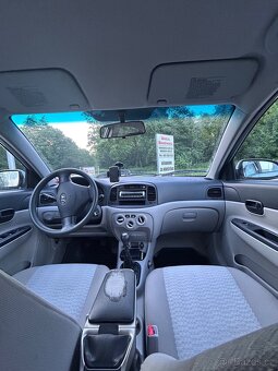 Hyundai Accent 1.4 - 5