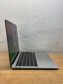 MacBook Air 13” 2020/8GB RAM/Intel i3/256GB SSD/Záruka - 5