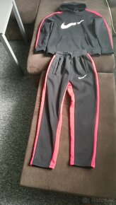 Černo-červená tepláková sportovní souprava vel. S/M - 5