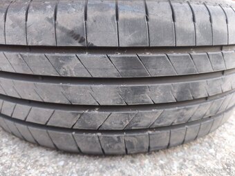225/55/17 Goodyear Asymmetric 6 - 5
