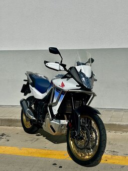 Honda Transalp 750 - 5