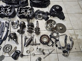 Části motoru Suzuki VL 800 vl800 Intruder Volusia - 5