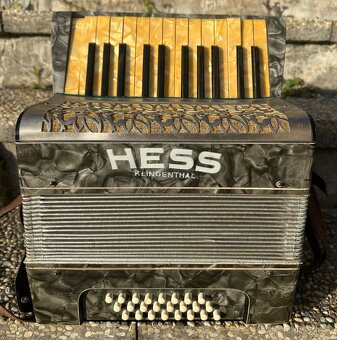 Prodám klávesovou tahací harmoniku HESS - 5