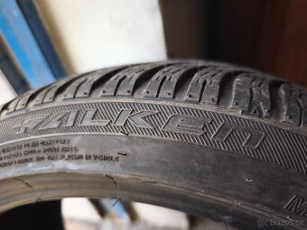 225/40 r19 zimní pneumatiky - 5