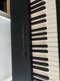 Digitální piano ROLAND XP1 - 5