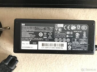 Compaq 610, velikost 15,6", procesor Intel Core 2Duo - 5