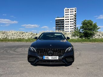 Mercedes-Benz 220d W213 2016 - 5