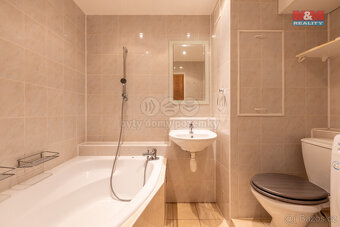 Prodej bytu 2+1, 54 m², Louny, ul. Kosmonautů, balkon - 5