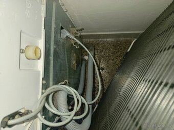 Prodám pračku Whirlpool na 5kg prádla, horní plnění. - 5