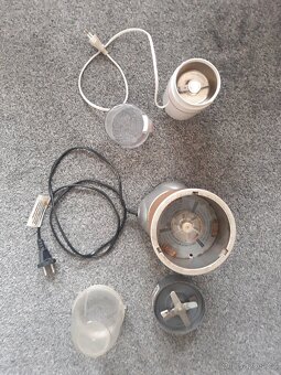 NABÍZÍM KUCHYNSKÉ MIXÉRY ZN. DE GUSTO 220 V. - 5