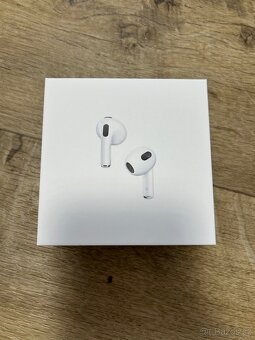 Apple airpods 3 - 5