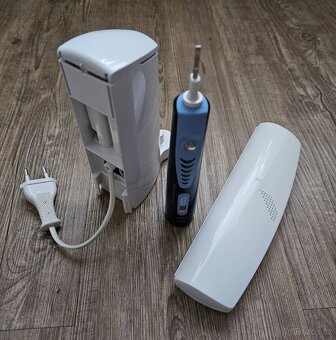 PRODÁM SADU 2KS KARTÁČKŮ ORAL-B PROFESSIONAL CARE 8850 + PŘÍ - 5