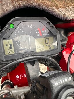 Honda CBR 600RR 2004 - 5
