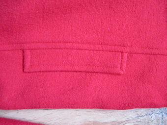 Sytě červený zimní kabát vel. M/38, 100% vlna - 5