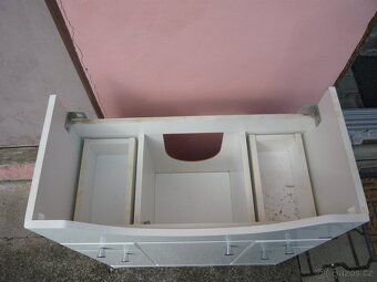 stolek umyvadlo zrcadlo - 5