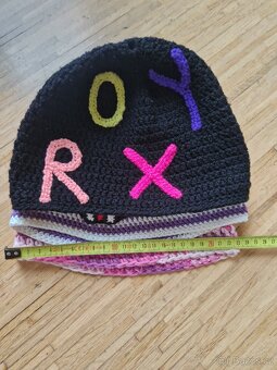 Zimní a podzimní čepice na holčičku - 5