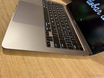 MacBook Pro 13" M1 US 2021 16GB RAM 256GB SSD Stříbrný - 5