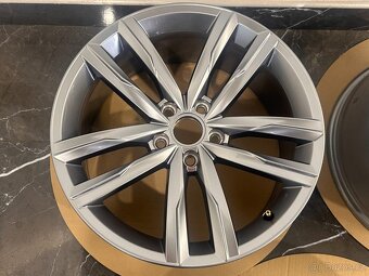 original alu vw passat r18 3G0601025K Dartford - 5