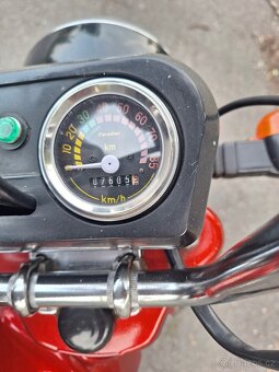 Moped Hero Gizmo Majestic 2004 - 5