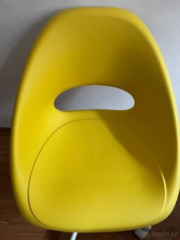 IKEA otočná žlutá židle - 5