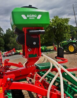Nový diskový stroj Agro-Masz BT40H - h m záběr - 32 disků - 5