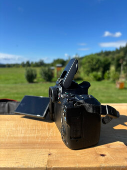 Fotoaparát: Canon EOS 250D - 5