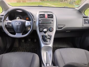 Toyota Auris 1,6 97kw benzín - 5