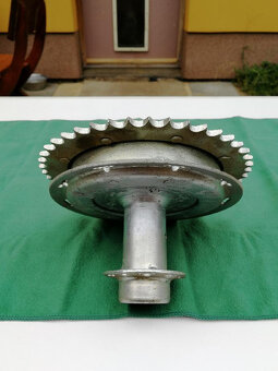 Manet 90, zadní náboj + světlo - 5