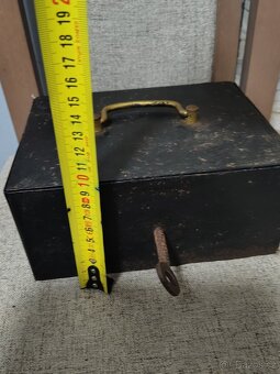 Příruční trezor pokladna - 5