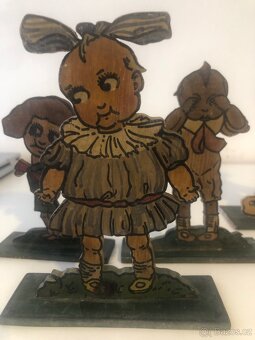 stare rucne malovane drevene figurky - 5