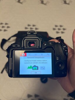 Prodám zrcadlovku Canon EOS250D + příslušenství - 5