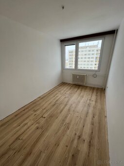 Pronájem 3+1, 80m2, 11 patro, Slezske - 5