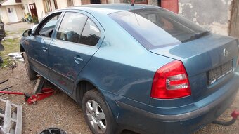 nd škoda octavia 2 1.6mpi červená modrá zelená9598 9572 - 5