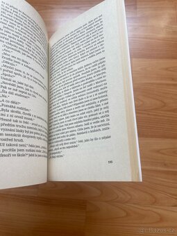 Geniální přítelkyně - Elena Ferrante - 5